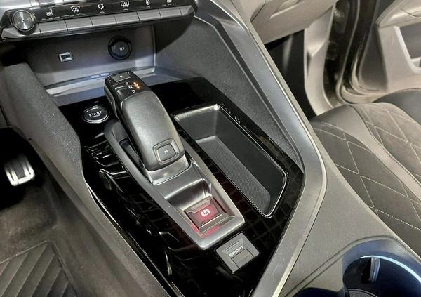 Peugeot 5008 cena 102000 przebieg: 170000, rok produkcji 2018 z Ciechanowiec małe 781